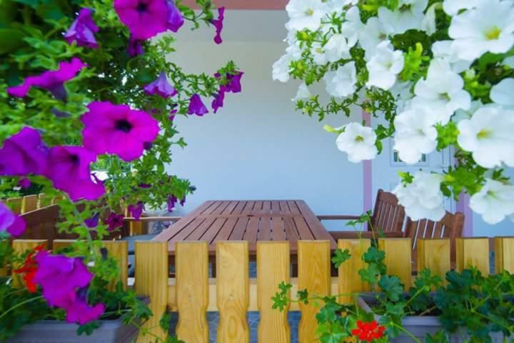 Guesthouse Ella Slunj Exterior foto